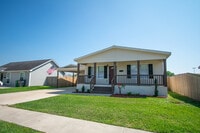 Building Photo - 807 E Mesquite Ln