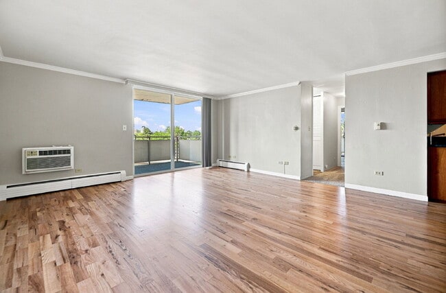 Building Photo - $1,570.95 with $300 Off the first month's rent - 2 Beds, 1.5 Bath, Condo in Denver with Balcony!