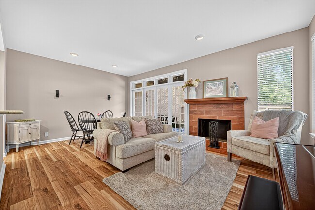 Building Photo - 1320 Chardonnay Dr