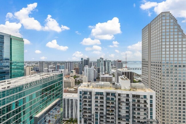 Building Photo - 300 Biscayne Blvd Way