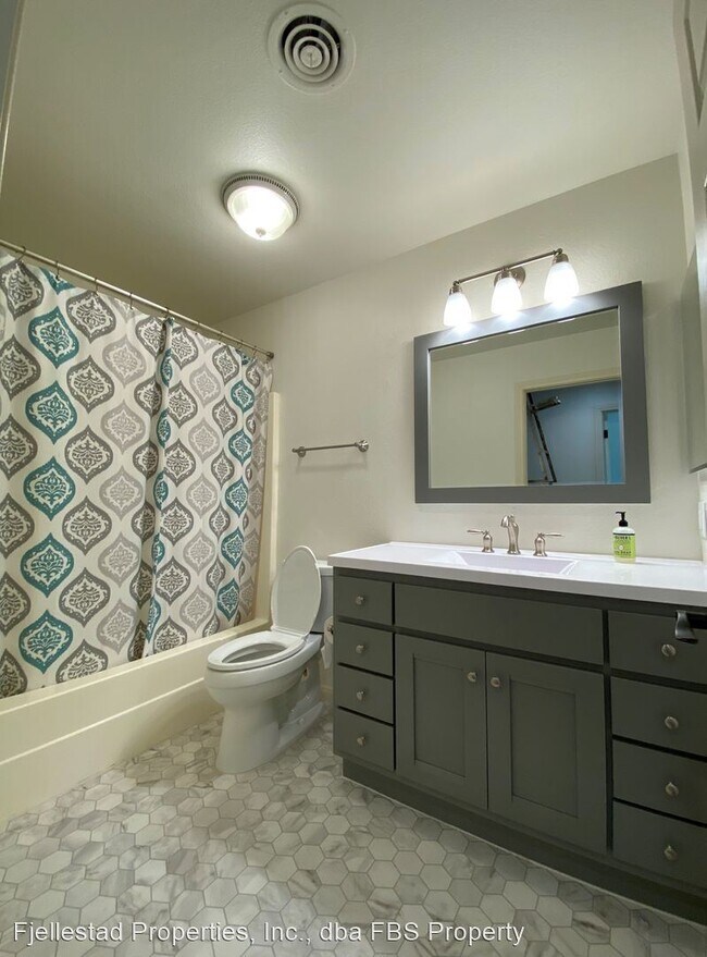 Building Photo - 4 br, 2 bath House - 13550 Adlai Lane