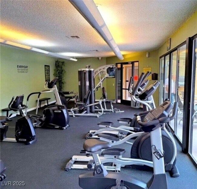 Building Photo - 3151 N Soaring Gulls Dr