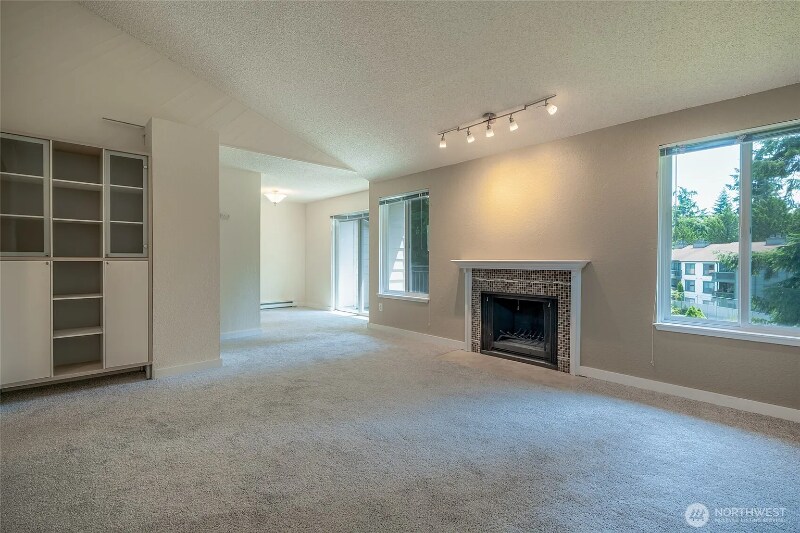 Building Photo - 12617 NE 130th Way
