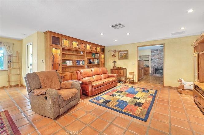 Building Photo - 2147 E Rio Verde Dr