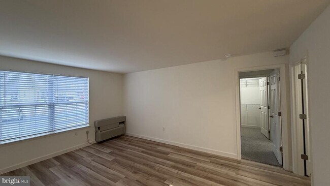 Building Photo - 38 Sequoia Dr