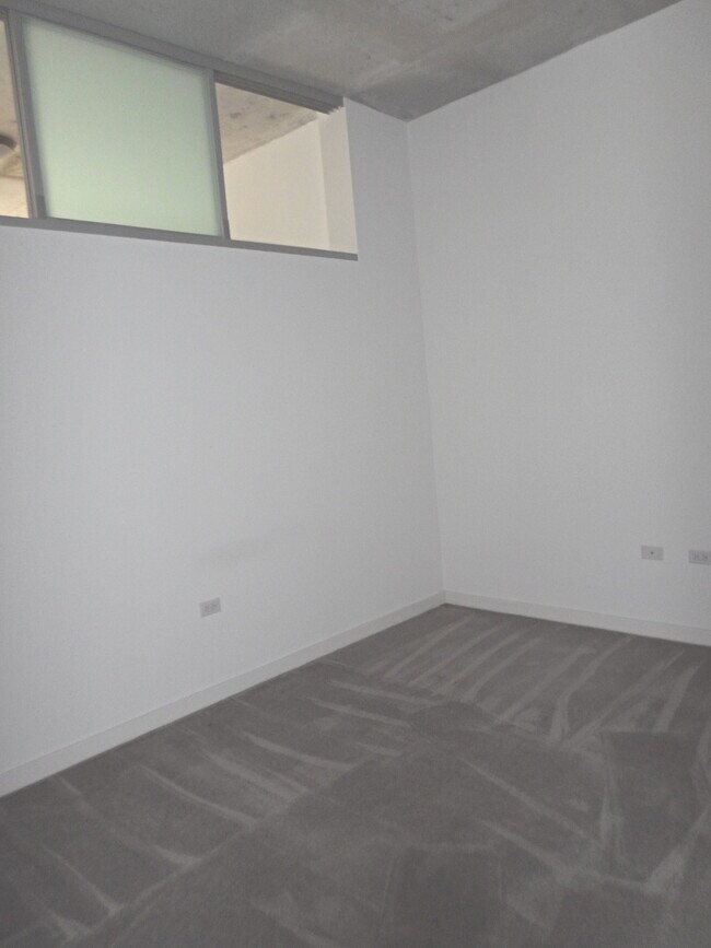 Building Photo - 235 W Van Buren St