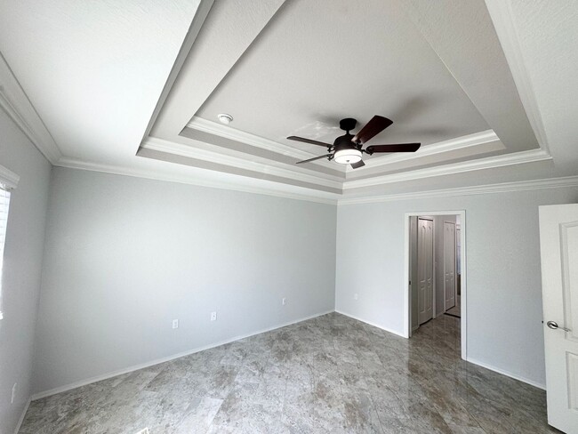 Building Photo - 4 Bedroom 2 Bath - Gated Community - Move ...
