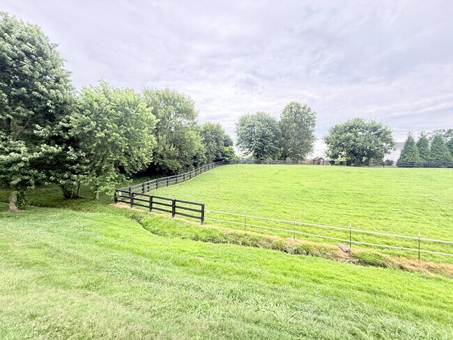 Building Photo - 3134 Red Barn Loop