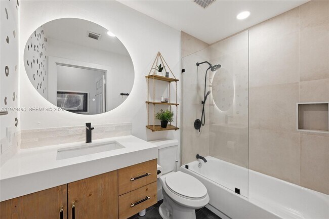 Building Photo - 1166 SW 158th Way