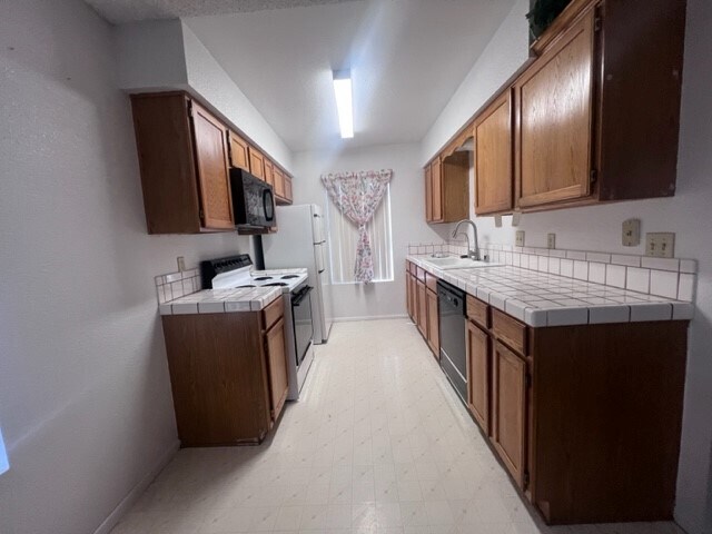 Building Photo - 1280 Mohave Dr