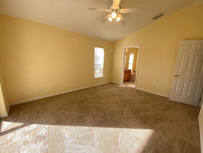 Building Photo - 487 Winwood Ct