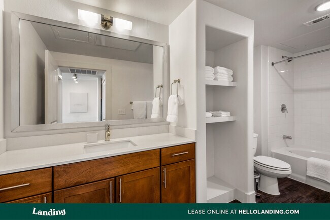Building Photo - 8100 Cypresswood Dr