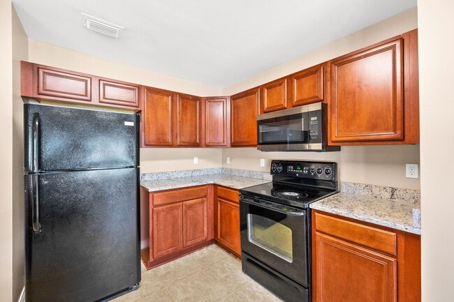 Building Photo - 3235 Bellingrath Dr