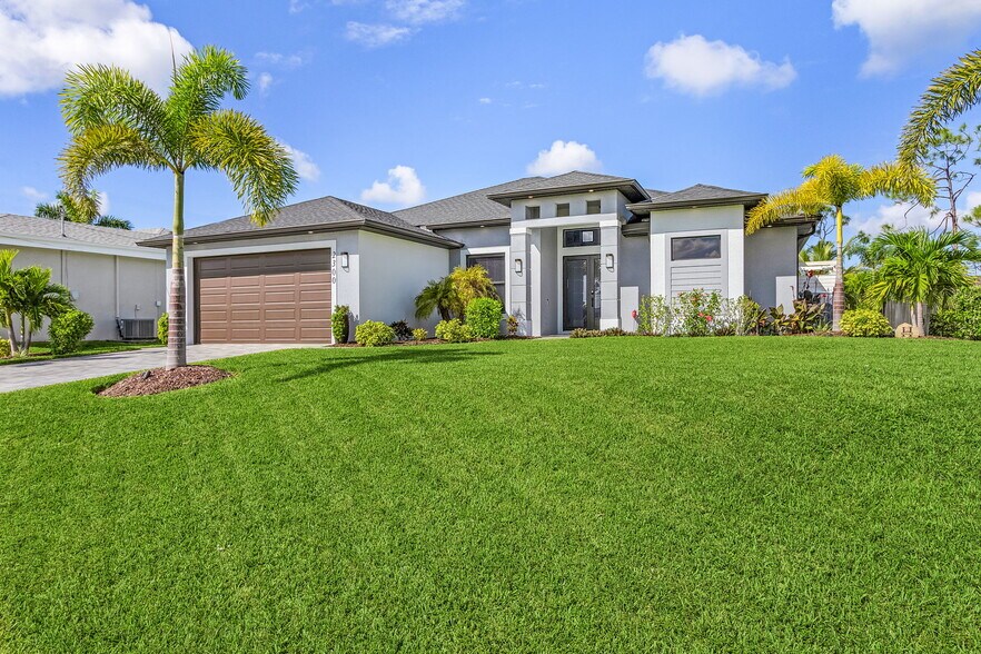 Primary Photo - 2300 NW 23rd Ave