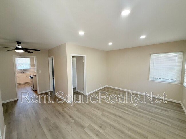 Building Photo - 901 N San Gabriel Ave