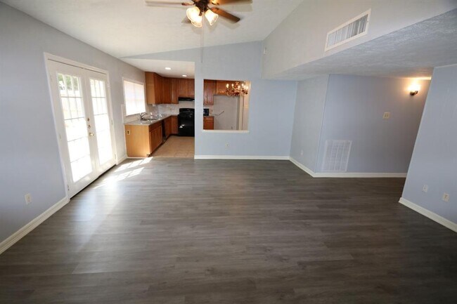 Building Photo - 3811 Cypressdale Dr