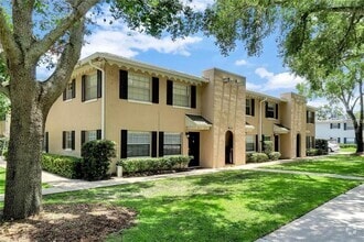 Building Photo - 3331 N Westmoreland Dr