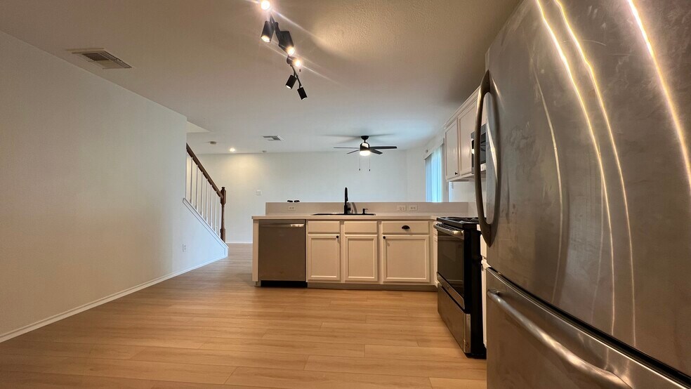 Building Photo - 7807 Galleon Field Ln