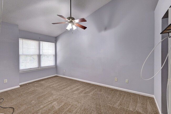 Building Photo - 12928 Daybreak Cir