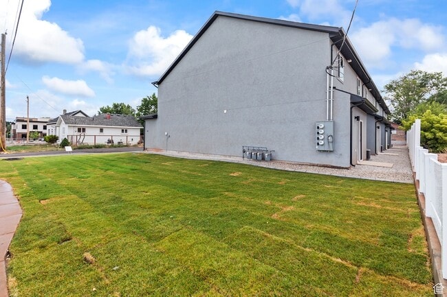 Building Photo - 150 S 100 E