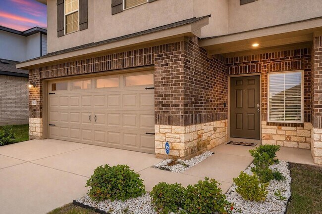 Building Photo - 18517 Cremello Dr