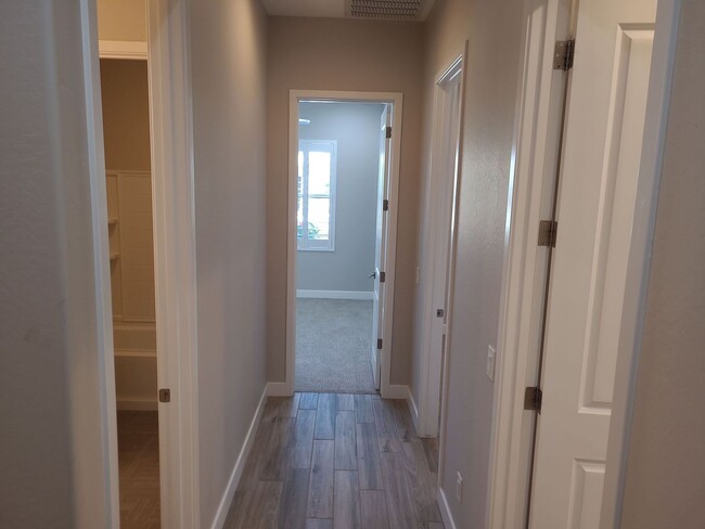 Building Photo - Pristine Luxury Rental: Stunning 4-Bed, 2....