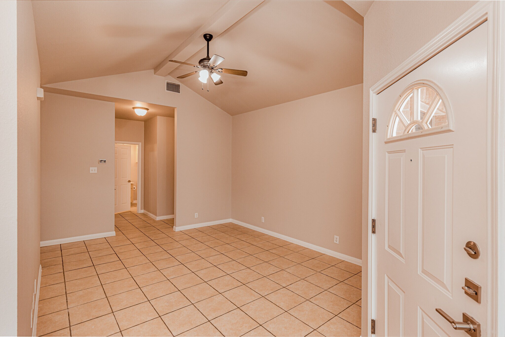 Building Photo - 104 San Antonio Rd