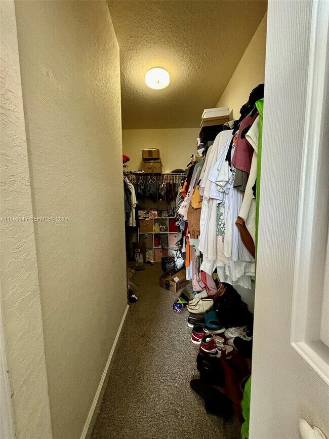 Building Photo - 1420 SE 26th Ave