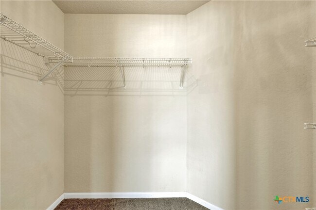 Building Photo - 1048 Lilac Wind