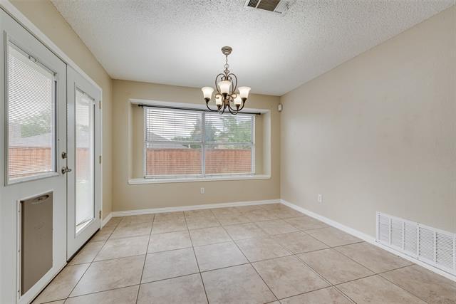 Building Photo - 4958 Briar Oaks Ln