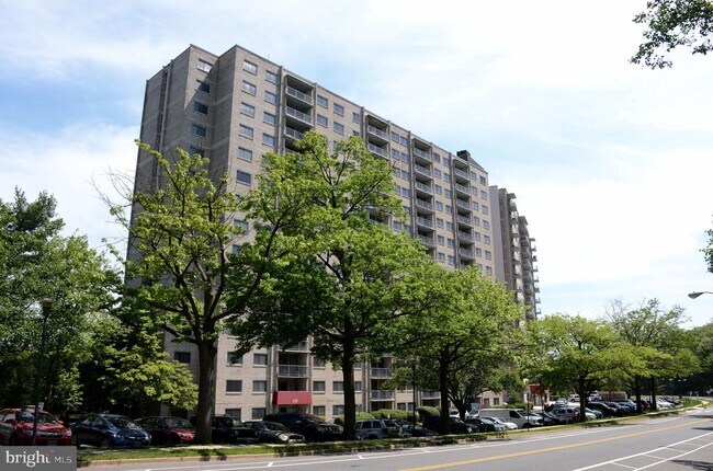 Building Photo - 2500 N Van Dorn St