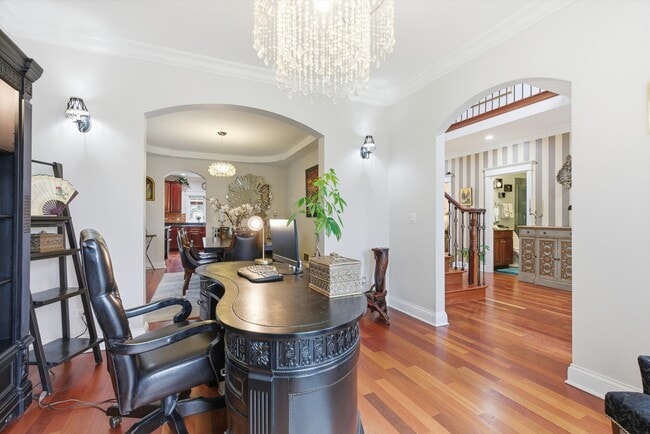 Building Photo - 395 Scott St