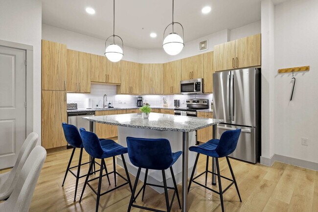 Building Photo - 13701 Montfort Dr