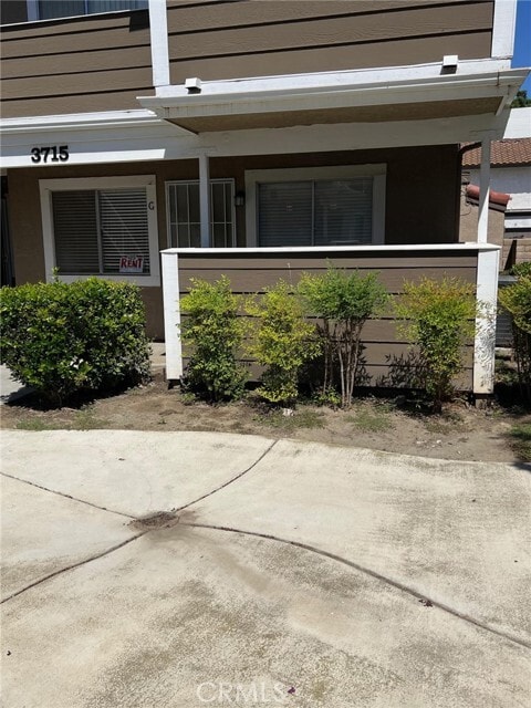 Building Photo - 3715 Country Oaks Loop