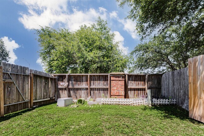 Building Photo - 14522 Durham Chase Ln