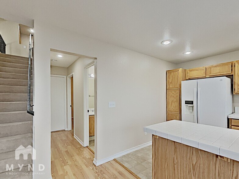 Building Photo - 1576 Reno View Dr