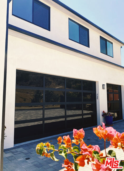 Building Photo - 1700 Cadenhorn Dr