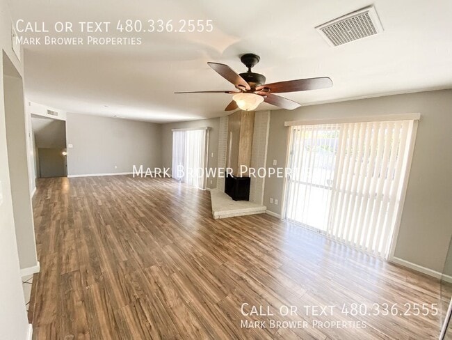 Building Photo - 1519 E Laguna Dr