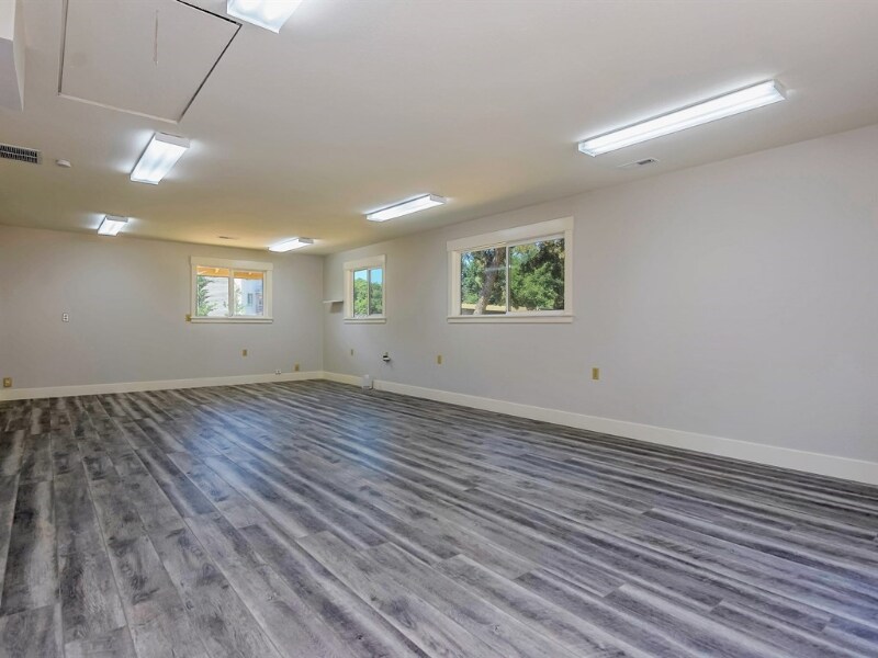 Building Photo - 4611 NE 127th Way