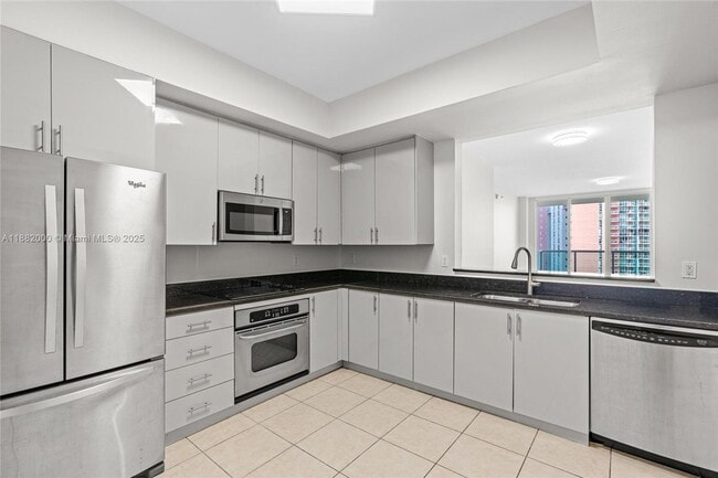 Primary Photo - 3340 NE 190th St