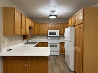 Building Photo - 2736-33 1/2 33 1/2 Ave S