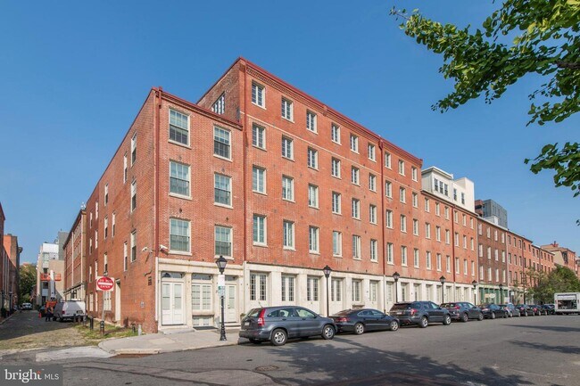Building Photo - 22 N Front St