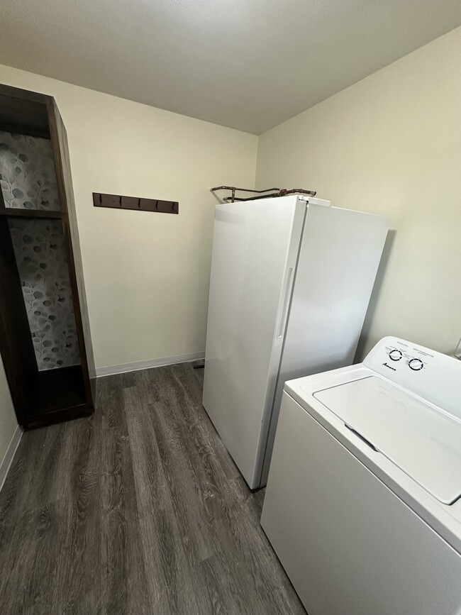 Building Photo - 1607 Buchanan St