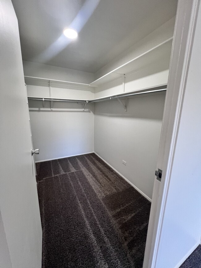 Building Photo - 9655 Center Ave