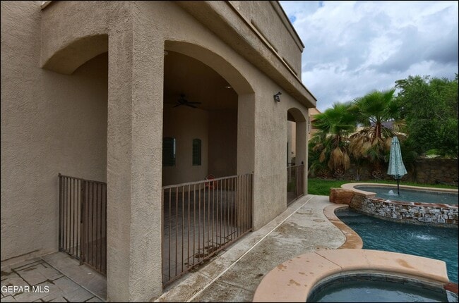 Building Photo - 6304 Franklin Trail Drive