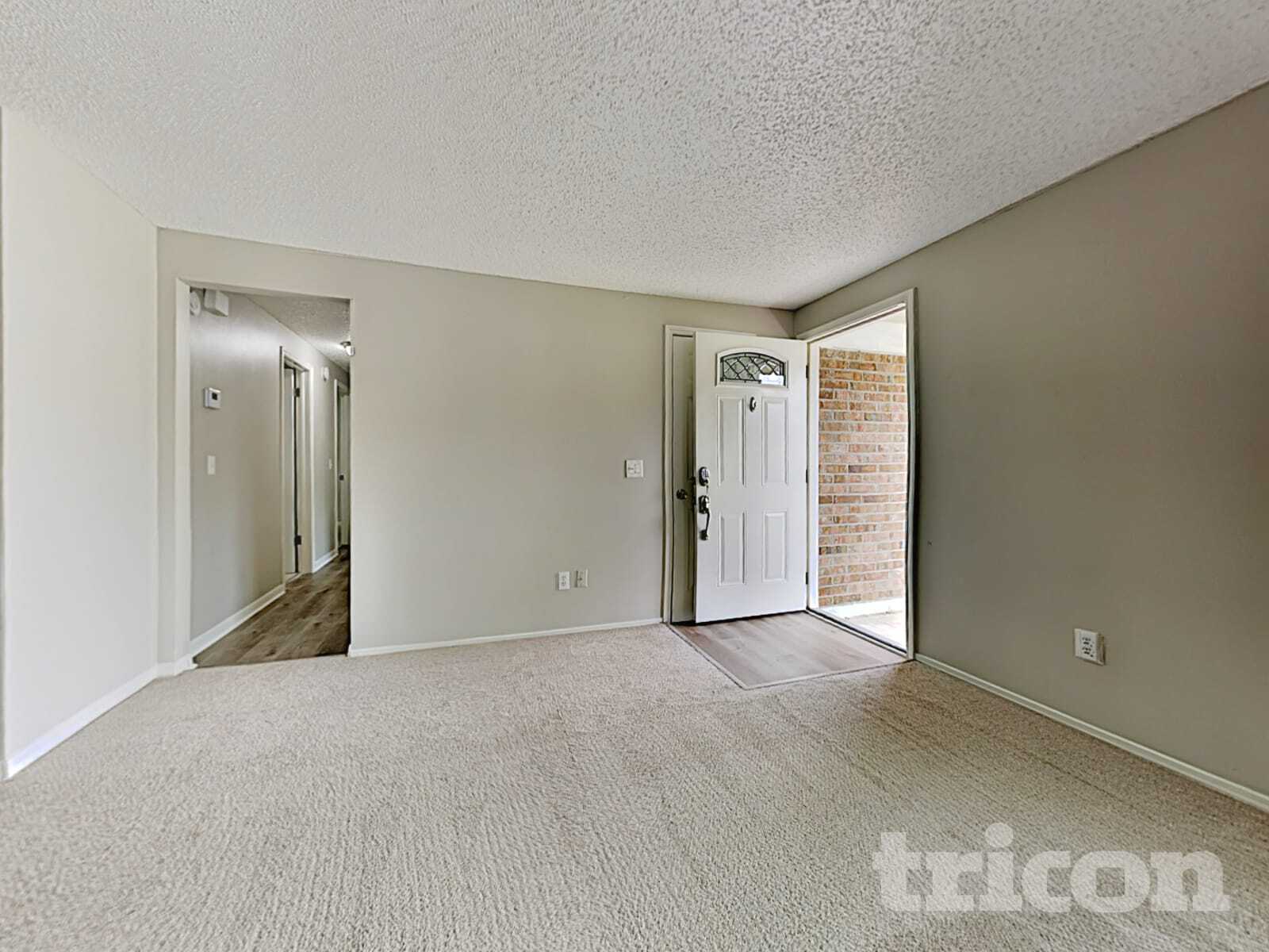 Building Photo - 2659 Pinewood Blvd E