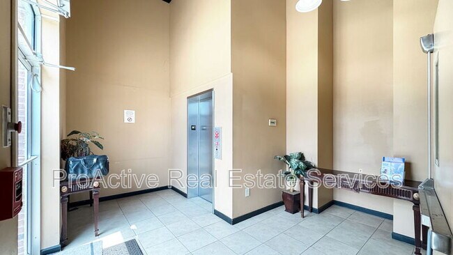 Building Photo - 30 Kings Way