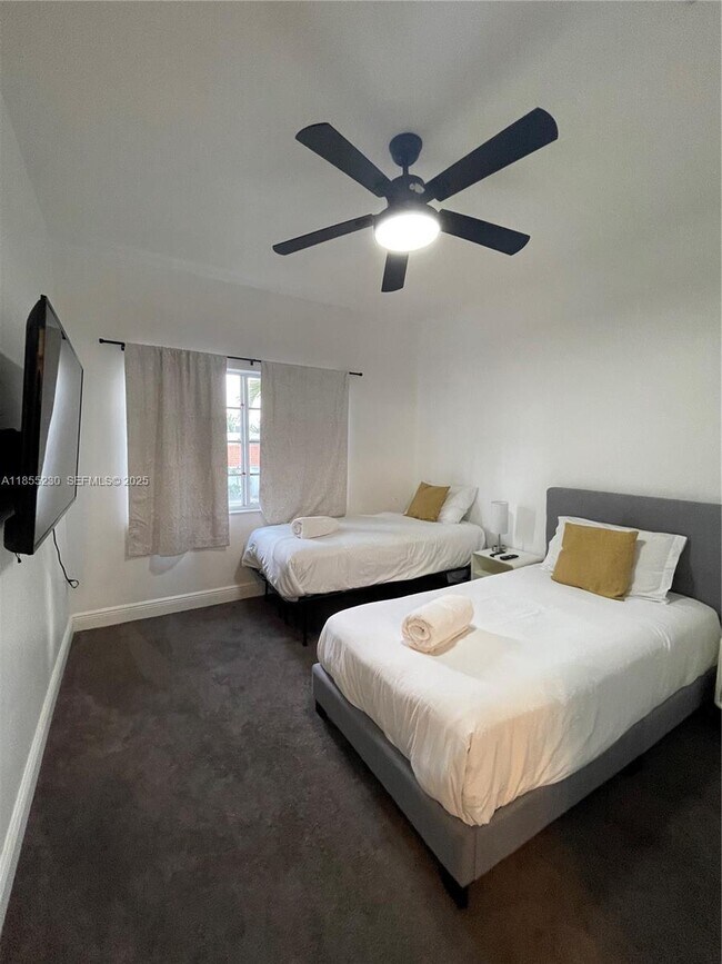 Building Photo - 3450 NW 17th Terrace