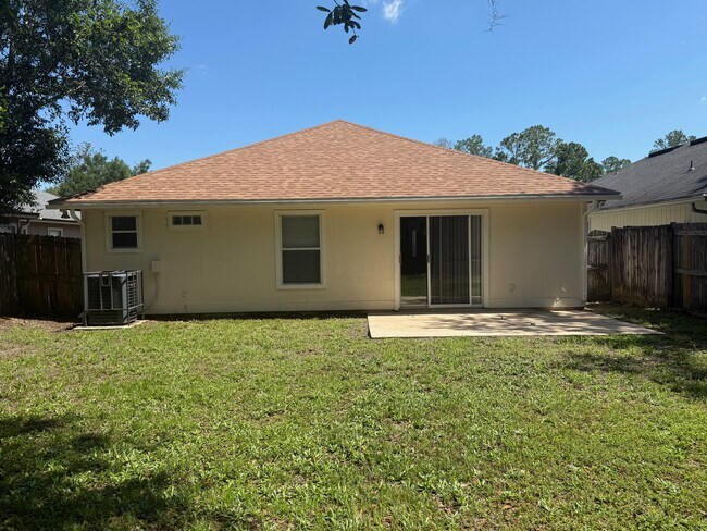 Building Photo - 5550 Oak Crossing Dr