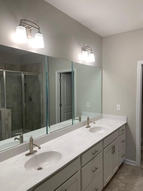 Building Photo - 3925 Redwood Dr